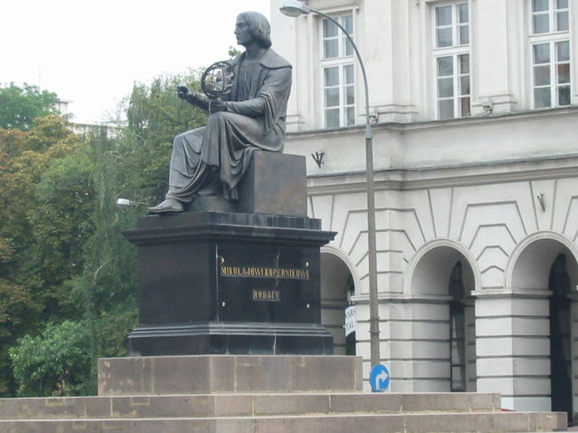 コペル二クス像<br />ポーランドの人だったんですね。<br />