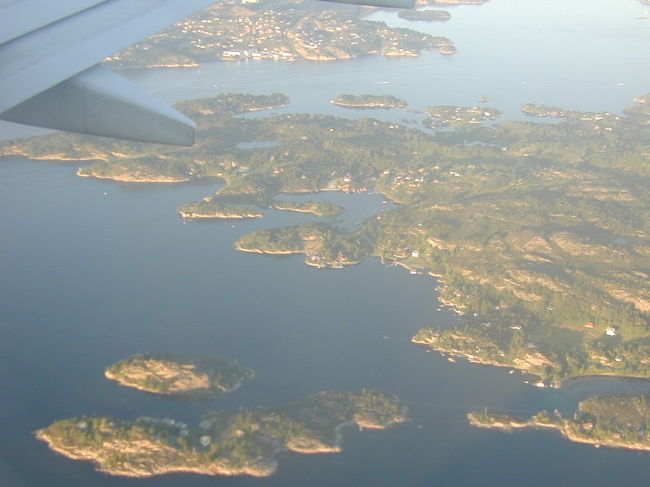 フィヨルドを空から見るとこうなります。