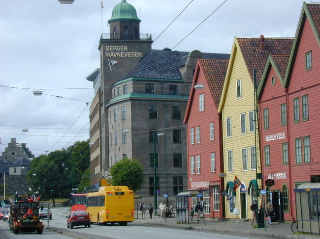 ブリッゲンはハンザ同盟時代のドイツ商人の家屋です。