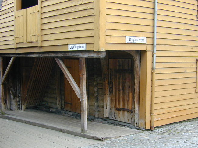 ブリッゲンの裏です。