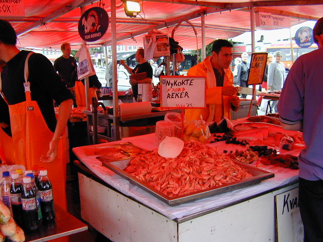 青空市場では甘エビも見られました。