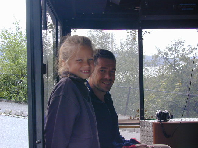 観光バスの運転手です。