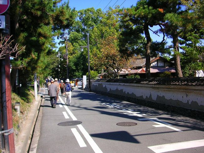 唐招提寺さんへ　まっしぐら。