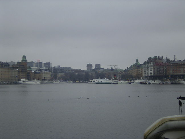 ヘルシンキから港へ着きました。。