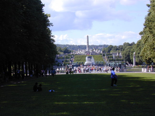 フログネル公園の出口の方向です。