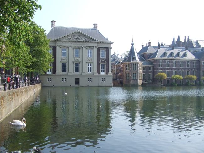 ハーグのマウリッツハウス美術館をのぞむ・・・