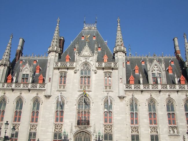 こちらは現在の市庁舎