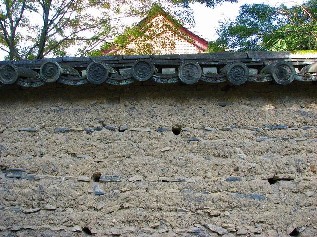 　宝蔵付近の趣のある塀<br /><br />