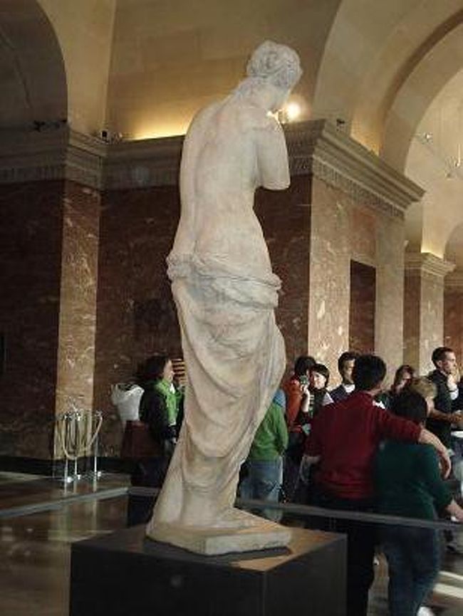 だ〜るまさ〜んが　こ・ろ・ん……