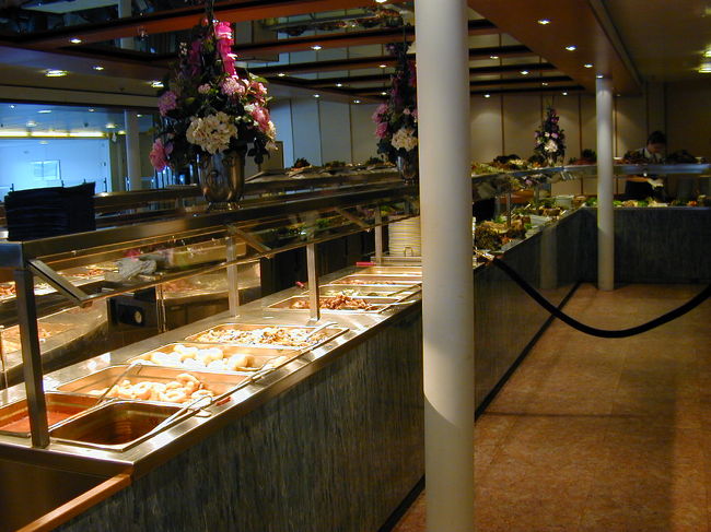 船内のレストランです。