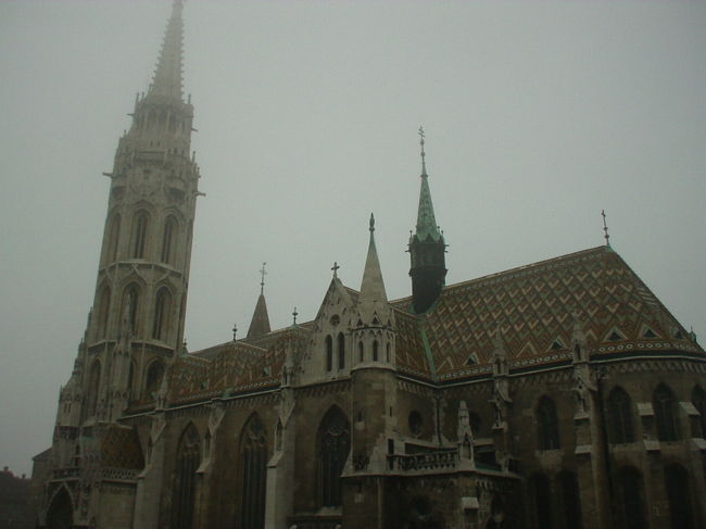 マーチャーシュ教会。<br />モザイクの屋根が美しいです。