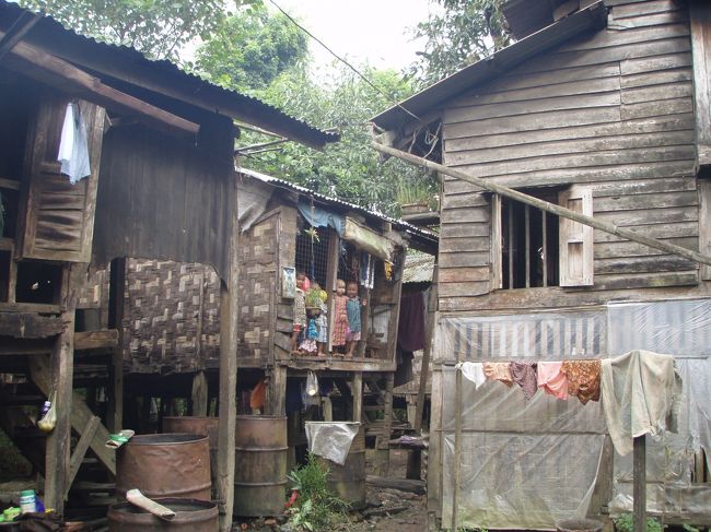 まず、連れて行ってくれたのが彼の家。そこでコーヒーをご馳走になってしまいました。