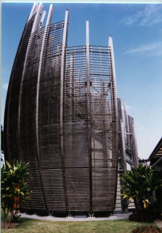 デザインも独特です。