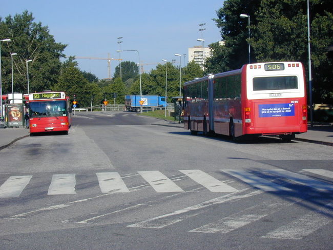 赤色の市電です。