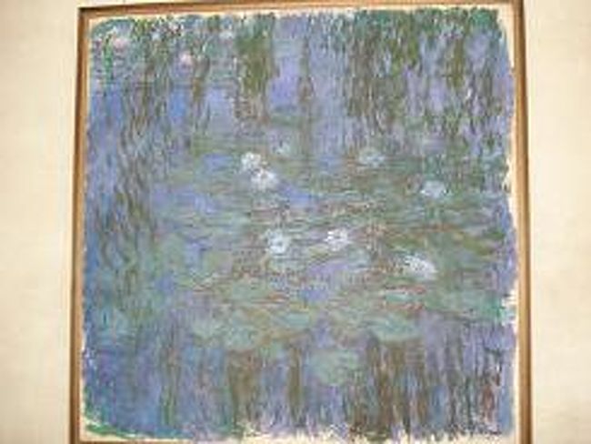 モネ　青い睡蓮<br /><br />ほんと思い込み多いんですが睡蓮って何枚もあるんですね。<br />モネは生涯睡蓮を何枚も書き続けたとか。<br /><br />一つに注ぐ情熱、見習いたいです。<br />