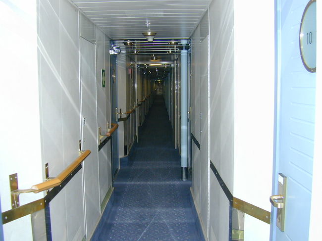 船室の廊下です。