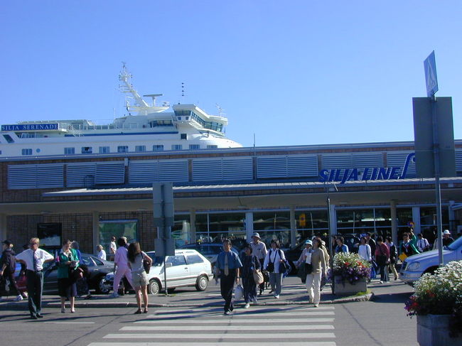 ヘルシンキで上陸です。