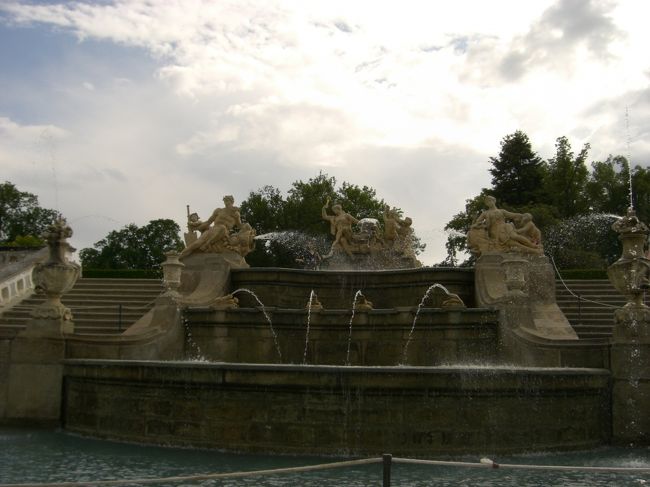 めっちゃ逆光・・・。<br /><br />噴水！<br />