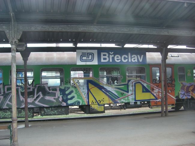 停車駅：Breclav（ｒの上にｖ）