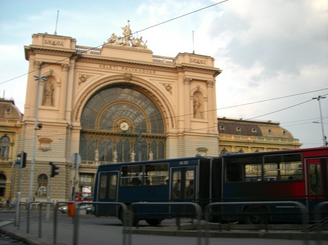 タクシーの車窓から<br /><br />ブダペスト東駅