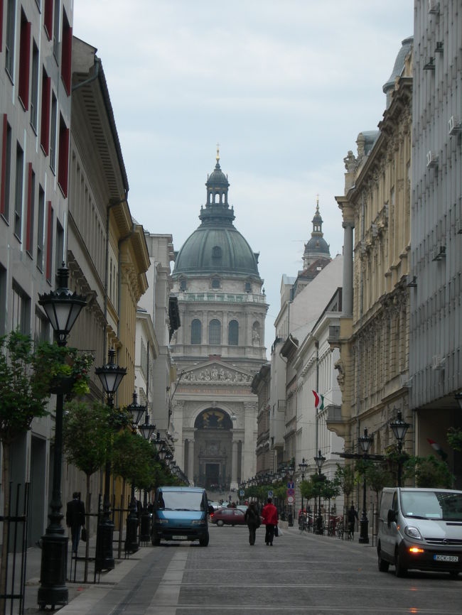 イシュトバーン大聖堂の近くのお店でお土産の買い物をし、塔の展望台へ行きました。