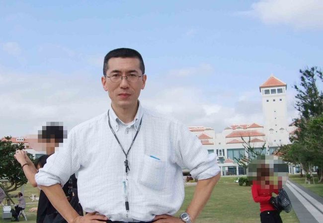 　摩文仁（まぶに）の丘は、沖縄戦終焉の地です。<br /><br />沖縄本島南端部、糸満市と八重瀬町にまたがる<br /><br />第二次世界大戦の戦跡と自然景観を有する国定公園になっているそうです。　<br /><br />　平和の楚（いしじ）など戦争の悲惨さを物語る資料館などがあります。<br /><br />（ひめゆりの塔から10分足らずで到着しました。）<br /><br />　<br /><br />　