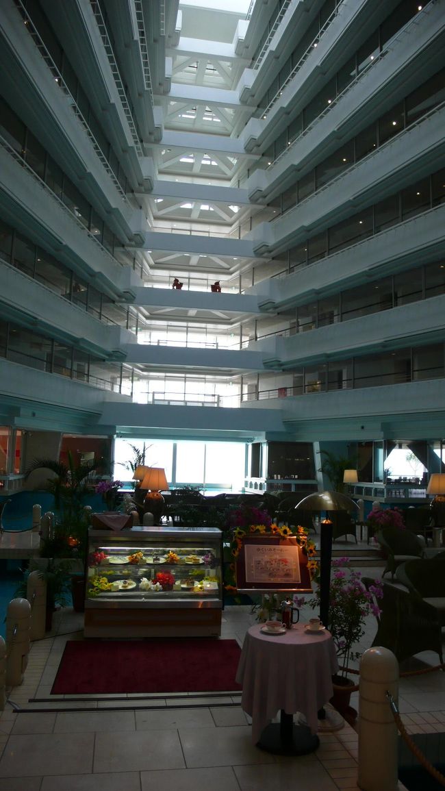 大きな吹き抜けの空間です。