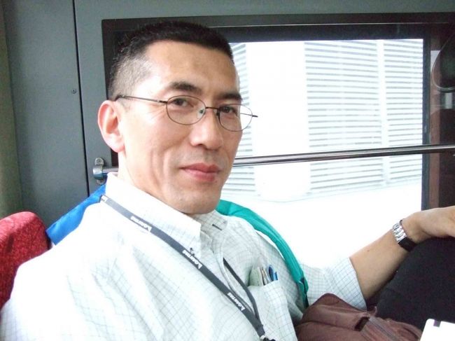 　離島便は短い距離ですが、<br /><br />バスに乗ってタラップののぼり口まで行くんですね。