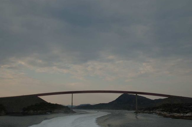 【ベルゲン近くの橋】