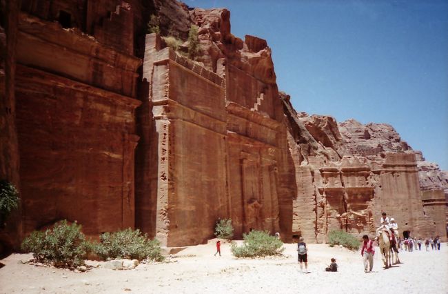 ここまで歩いて約４５分、<br />見惚れてた時間を入れたら１時間半。<br /><br />この遺跡はこれでもまだ始まったばかり。<br />とっても広いので、<br />２日間でどれだけ見れるでしょうか。