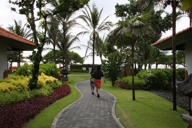 サウスヴィレッジから海沿いの道へ