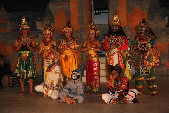 席の3/4は空席で静かーな感じでした。終わったときの拍手もまばらでちょっと盛り上がりには欠けました。<br />