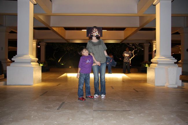 １９：００になったのでチェックアウト。ほんとにあっというまのバリでした。