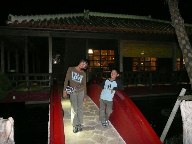 夕食を食べた「花笠そば」はお菓子御殿に隣接しています。