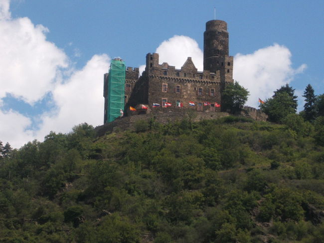 こちらは古城ホテルでしょうか。