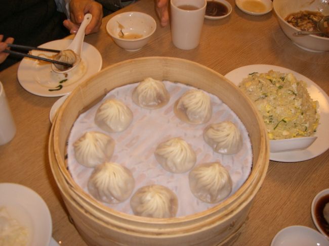 小龍包の写真！！<br /><br />オプショナルで行ったのに、たくさん食べれた！！<br /><br />他にもチャーハンとかスープとか青菜炒めとかもあっ<br /><br />て大満足♪