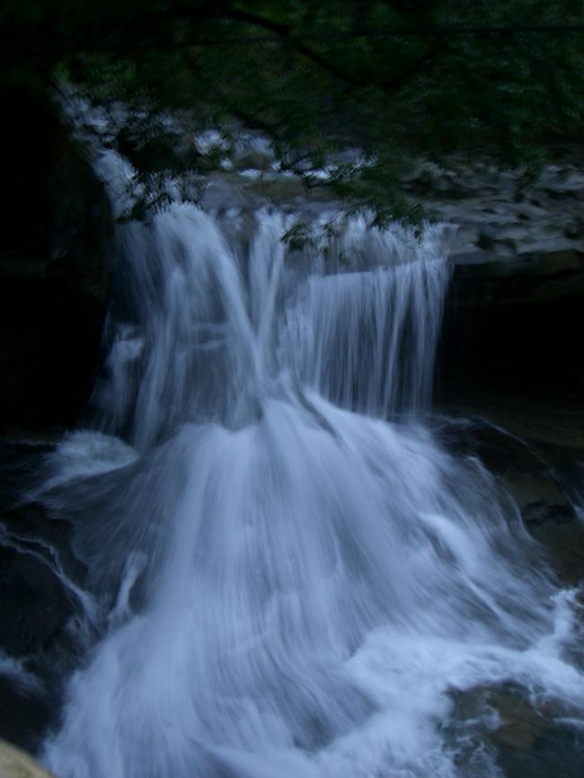 眼鏡洞瀑布☆<br /><br />