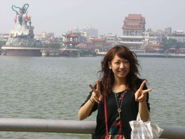 湖の向こう側にみどころがたくさん♪