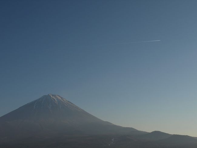 あ、飛行機雲だ。