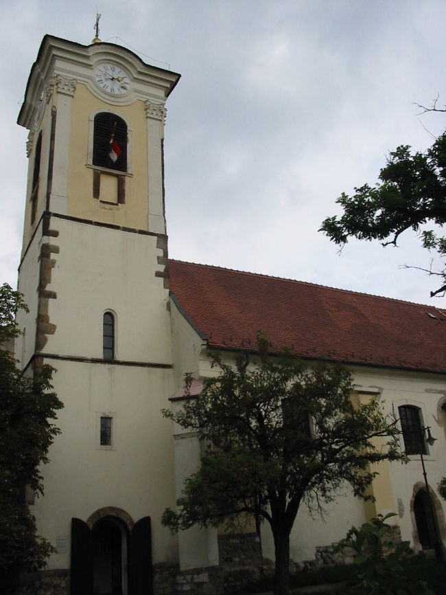 センテンドレ<br />丘の上のカトリック教会