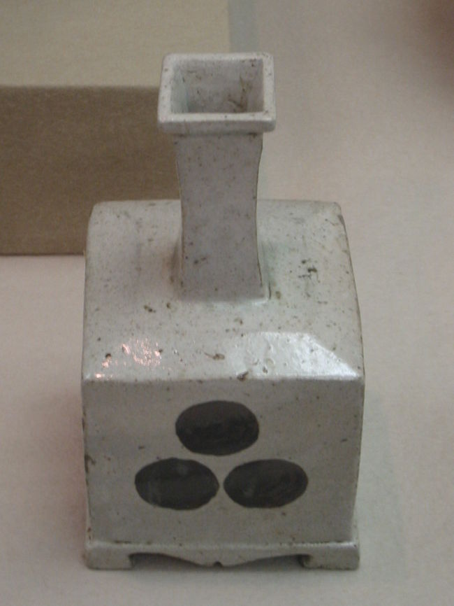 鉄絵三星紋角瓶<br />朝鮮か・・１６世紀〜１７世紀か<br />