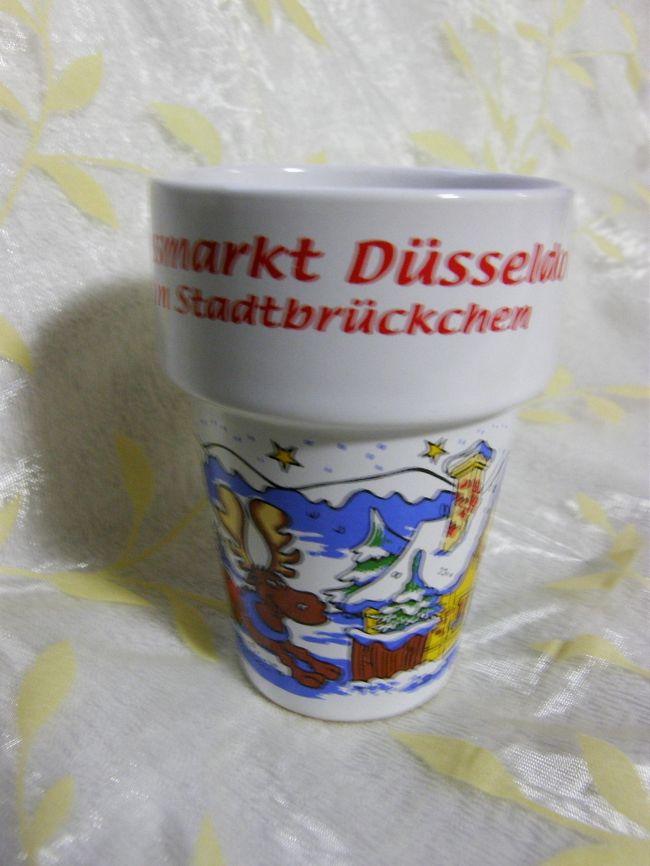 デュッセルドルフのカップ・その6<br />ちょっと変わったかたち。