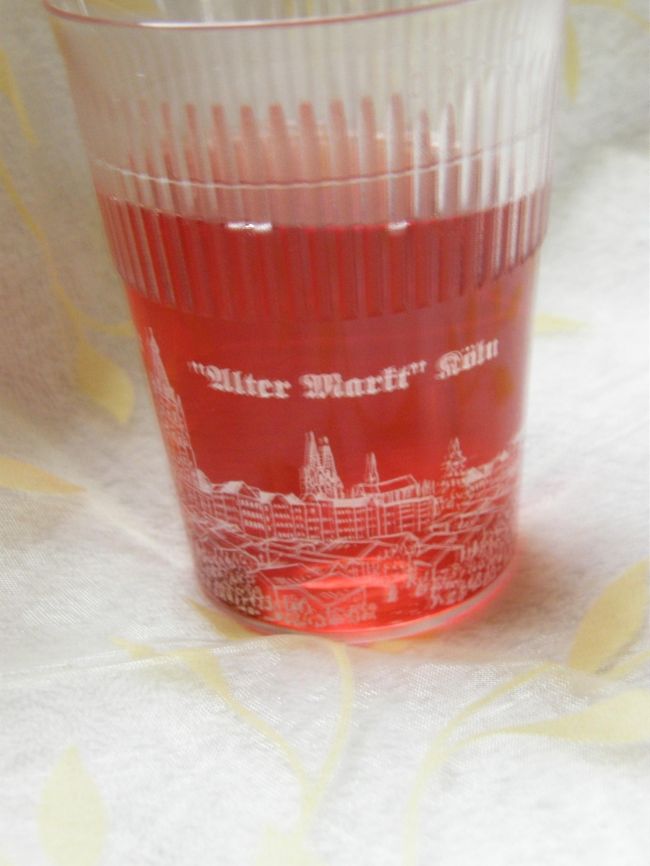 ケルンのカップ・その3<br />珍しい厚手のプラスチックカップ。