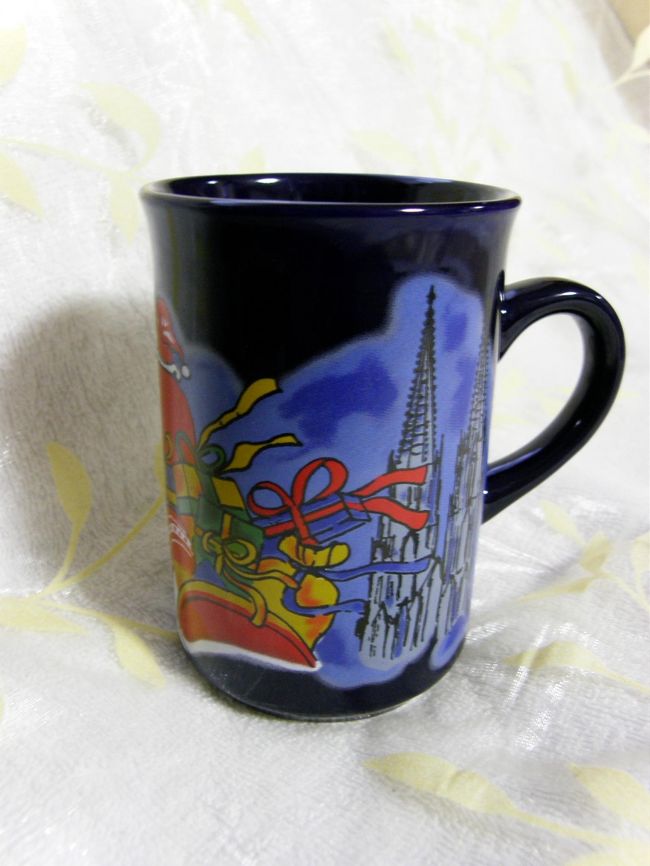 ケルンのカップ・その4<br />Alter Marktのもの。<br />ちゃんと大聖堂も描かれています。