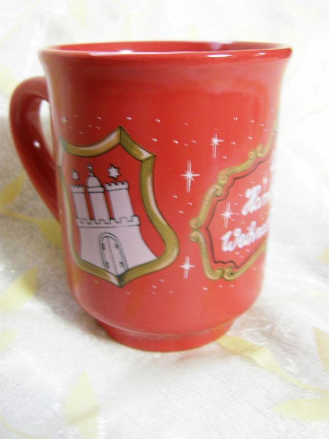 ハンブルクのカップ・その3<br />ハンブルクの紋章が描かれています。