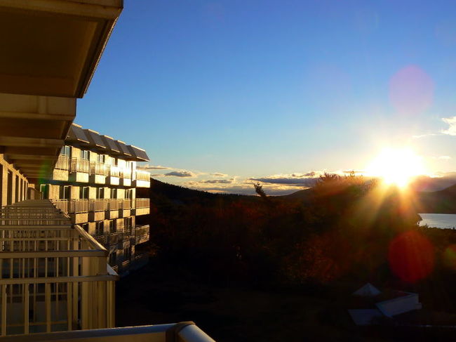 日の出から５分　<br />朝日に照らされた東急ハーベストクラブ山中湖