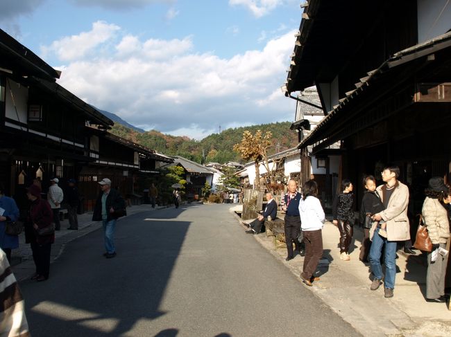 おなかがすいたので<br />そばを食べたり、<br />五平餅を食べたり<br />栗きんとんを食べたり・・・・