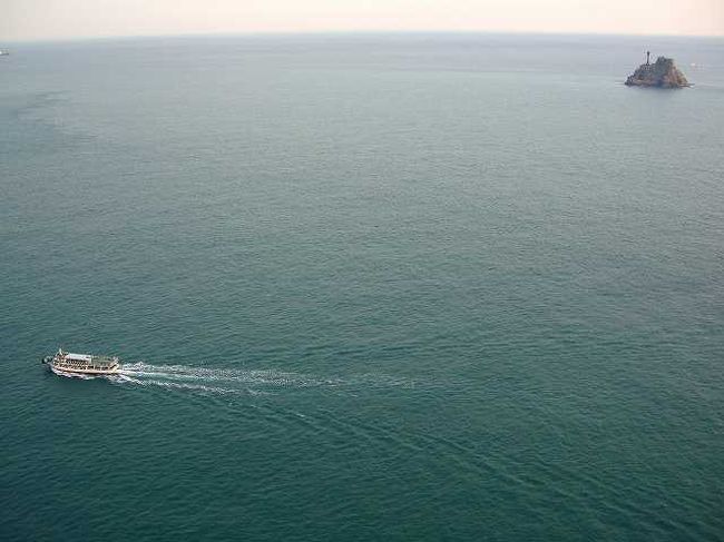 時間があれば<br /><br /><br />遊覧船は結構走っているようですね。<br />海の状況もいいみたいだし、時間があれば載ってみたかったのですが、またの機会にでも・・・ <br /><br /><br />■Photolibrary<br />http://www.photolibrary.jp/img60/69_178631.html