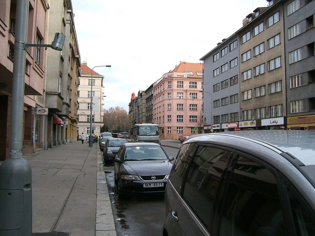 ウィーンからプラハへ移動してきました。<br />思った以上に旧ソ連な感じが出ててたかな。