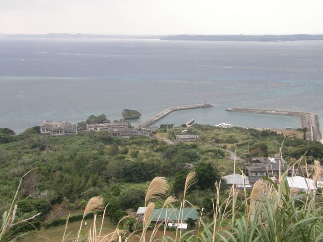 大神島の遠見台より港<br />遠見台まで階段で１０分ぐらい